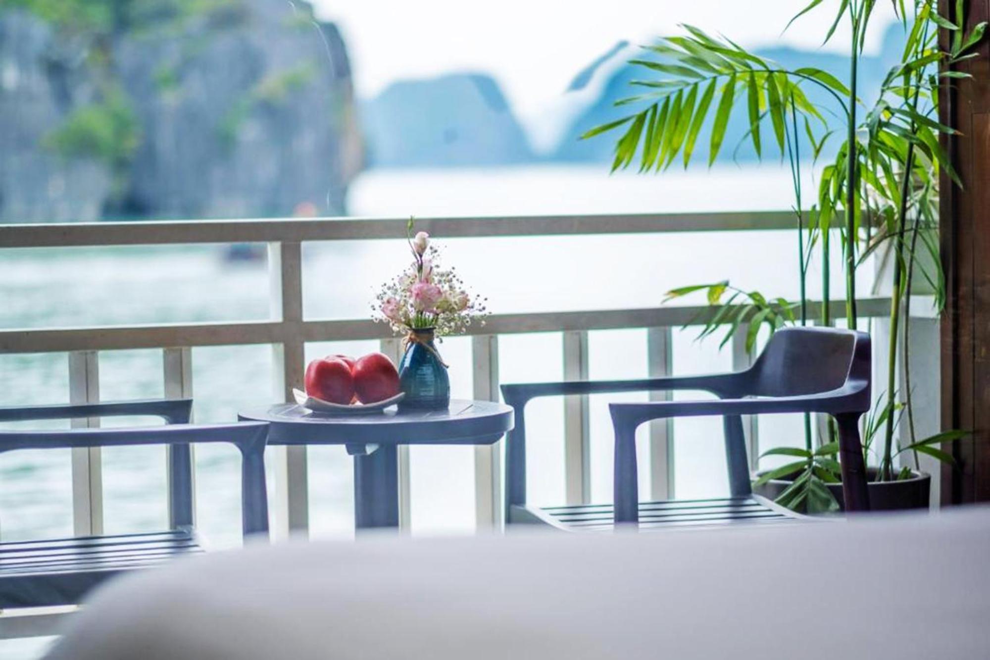 ホテル Halong Arcadia Cruise ハロン エクステリア 写真
