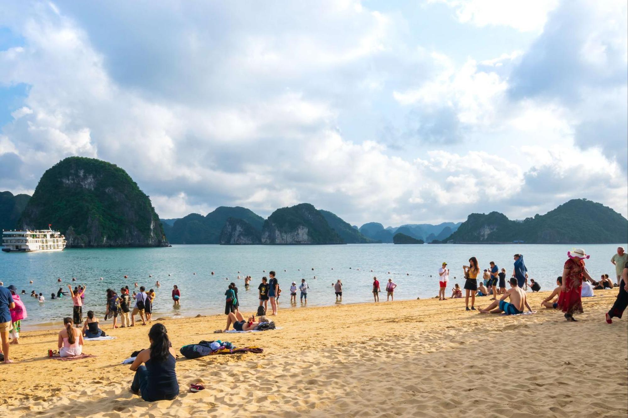 ホテル Halong Arcadia Cruise ハロン エクステリア 写真
