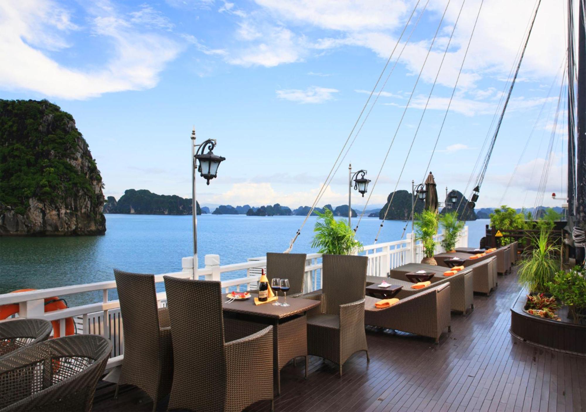 ホテル Halong Arcadia Cruise ハロン エクステリア 写真